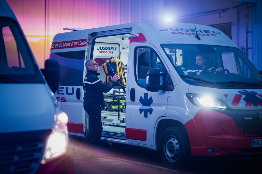 Magasin JUSSIEU secours TONNERRE - Ambulance du SEREIN - Épineuil (89700) Visuel 1